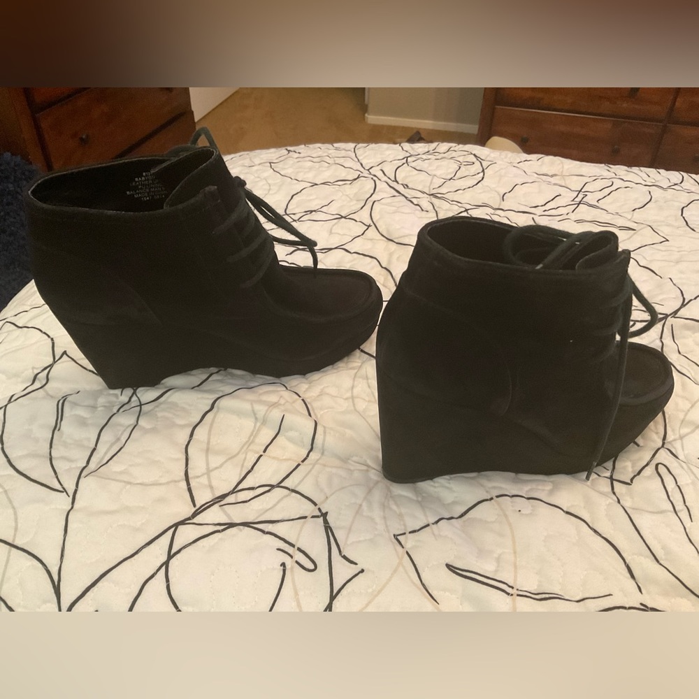 Nine West wedge booties NWOT size 8.5